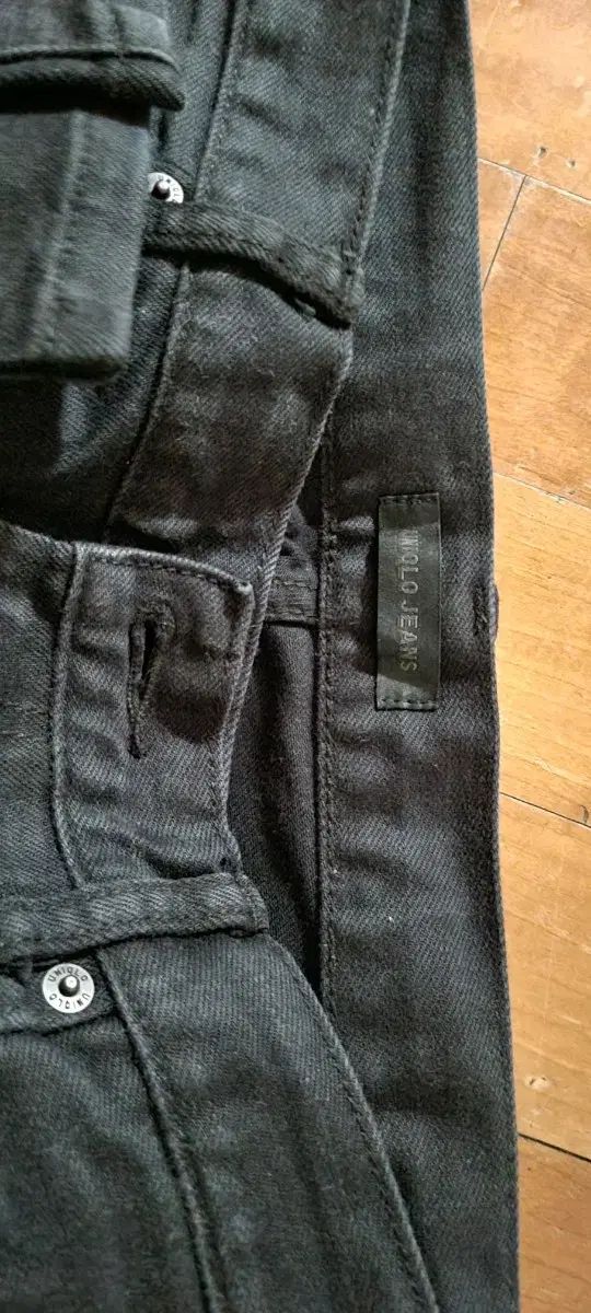 UNIQLO(ユニクロ) ブラックジーン 32 インチ