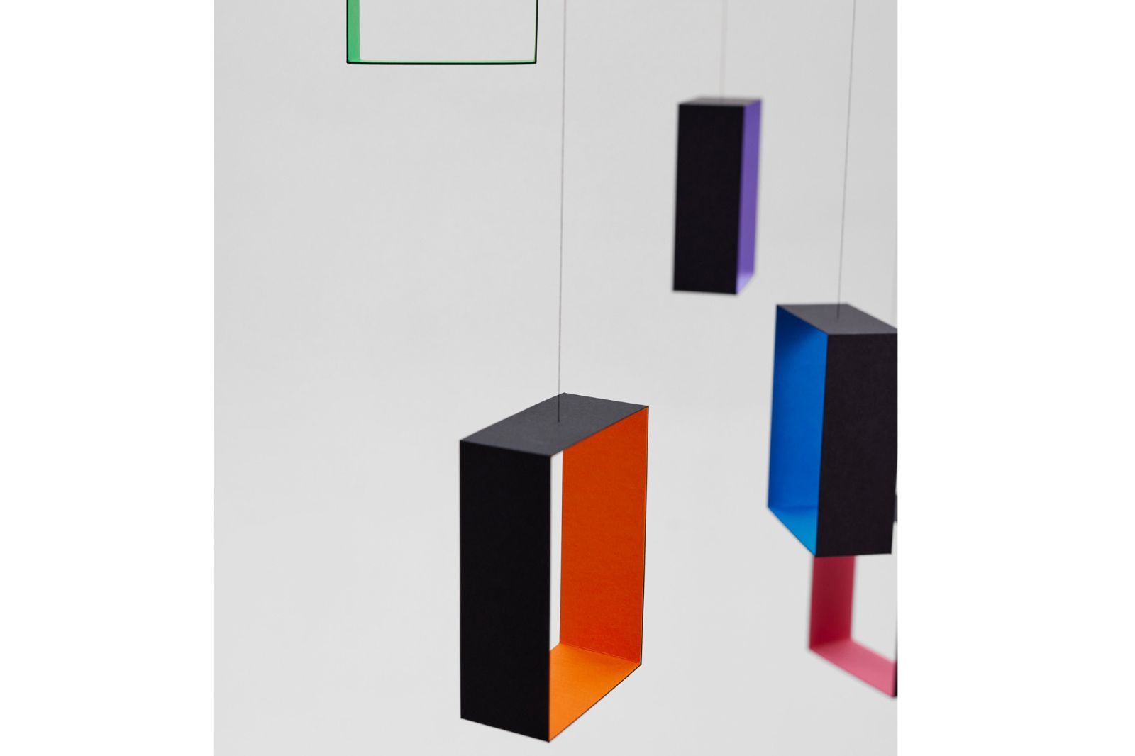 モビール 北欧 デンマーク製 Perspectives カラフル 32x156 TALLINNNEXPO_COM