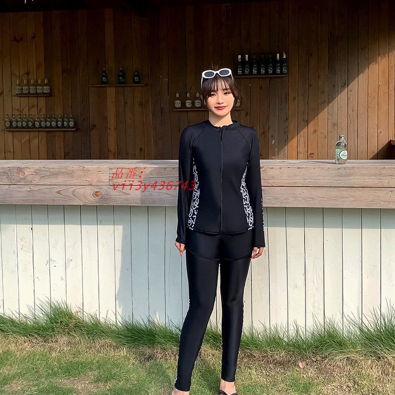 夜見れな パーカー 水着衣装モデル にじさんじ 夜見れな 水着衣装 にじ