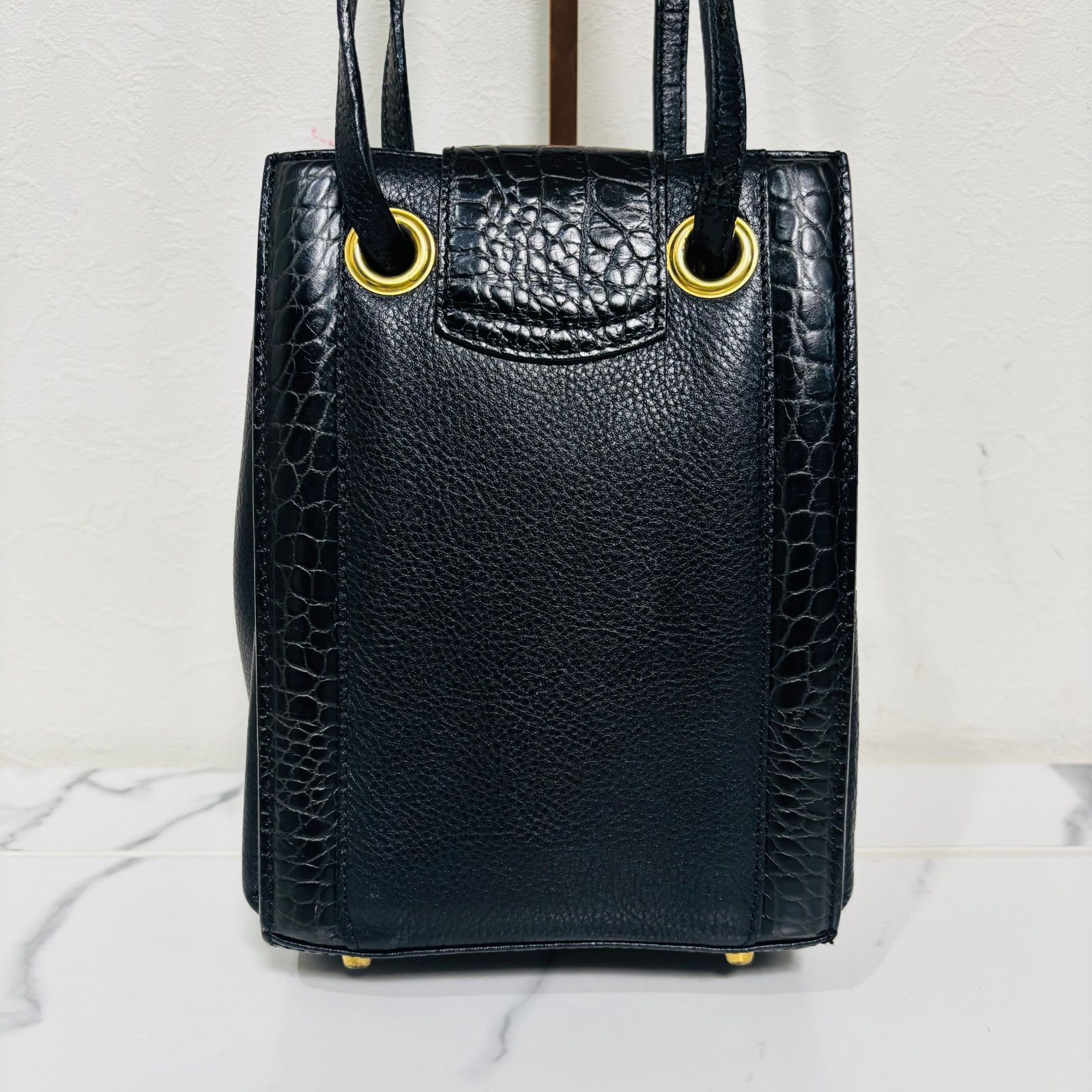 オールド ヴィンテージ BALLY バリー クロコ 型押し ロゴ ショルダーバッグ ミニショルダー 肩掛け 斜めがけ ゴールド金具 ブラック 巾着  イタリア製 - メルカリ