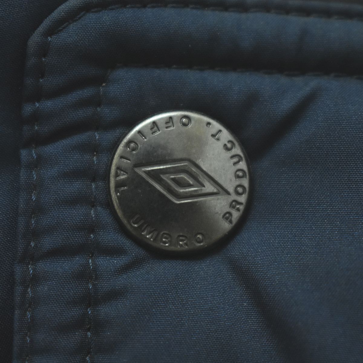 デサント製 アンブロ UMBRO 正則学園高校 サッカー部 ダウン ベンチ