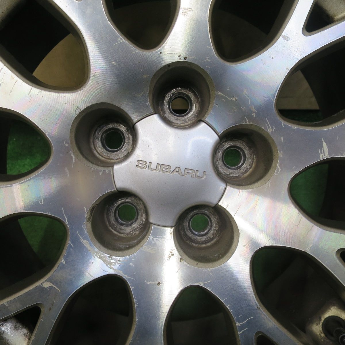 バリ溝！9.5分☆スバル フォレスター 純正 215/60R16 スタッドレス 