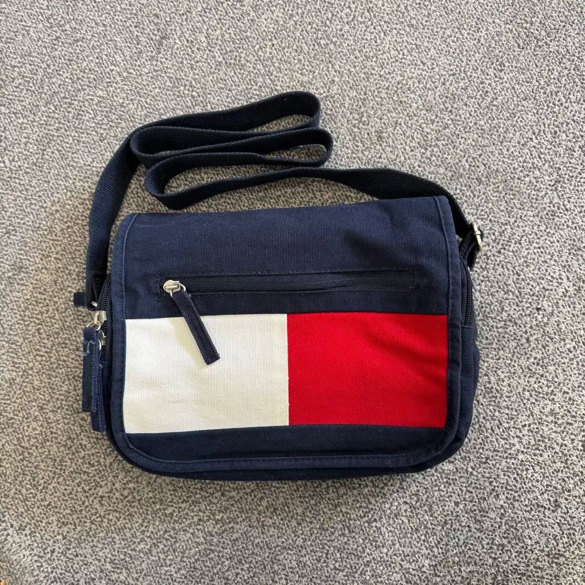 309 Tommy Hilfiger(トミーヒルフィガー) クロスバッグ
