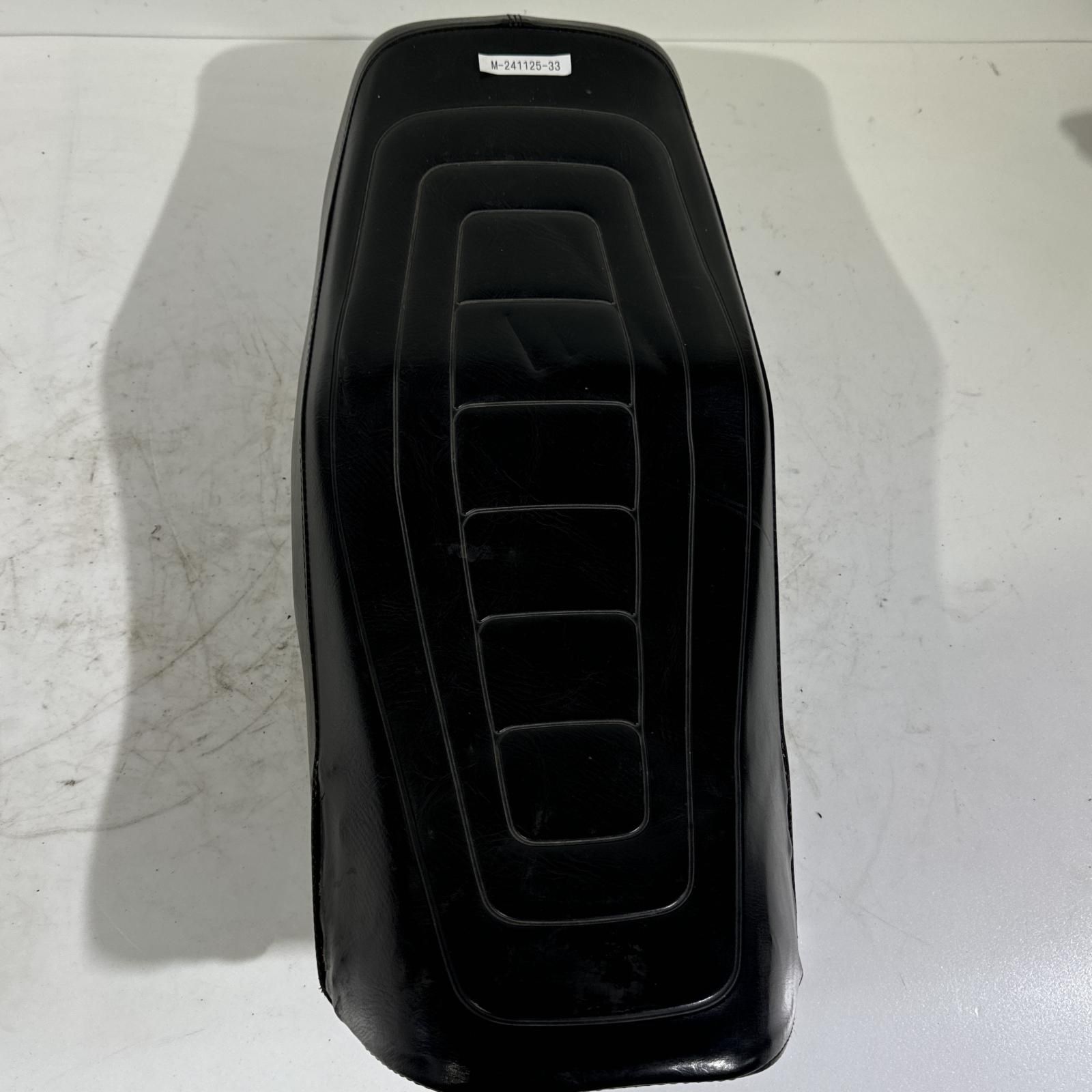 CBX400F.CBX550Fシート CBX400F CBX550F タックロールシート 黒 あんこ抜き 撥水加工 旧車