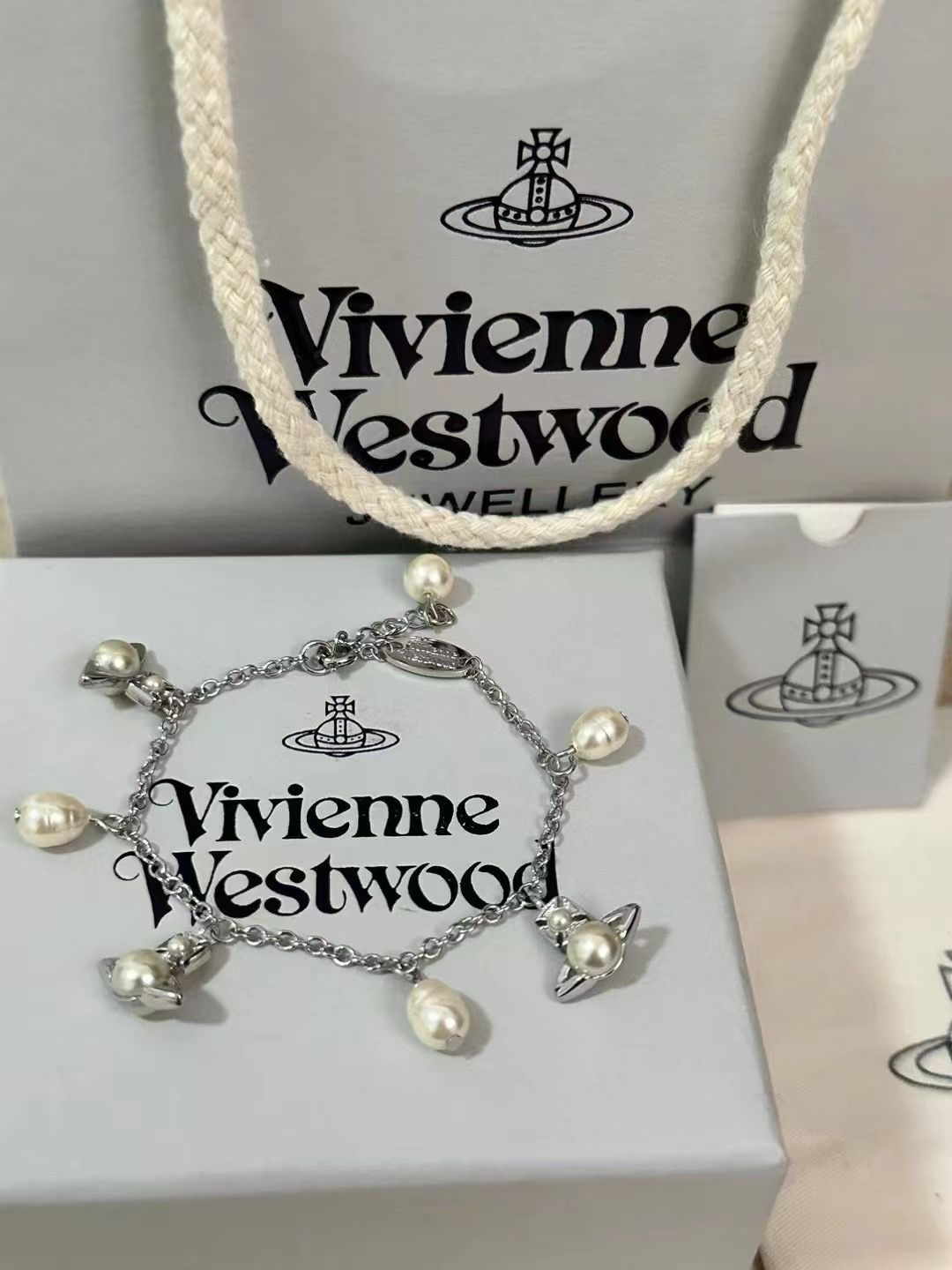 booknです⭐︎Vivienne Westwood ブレスレット付属品付き 楽天市場】ヴィヴィアンウエストウッド ブレスレット 【2024年