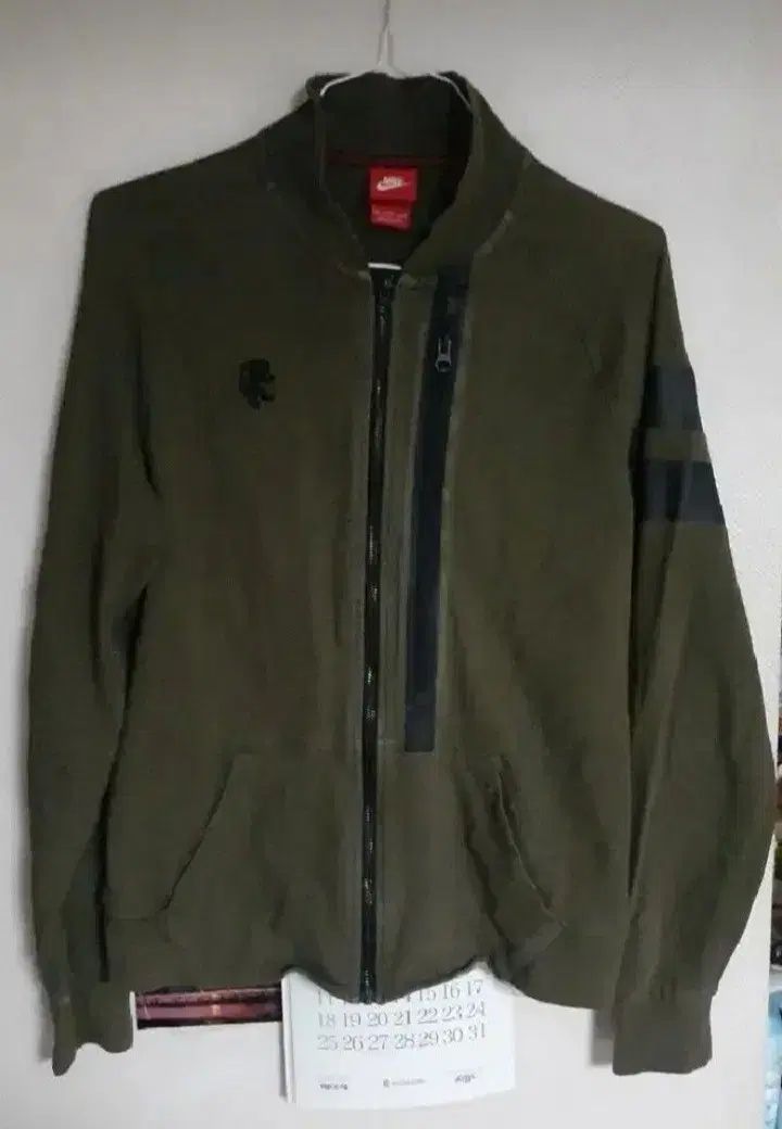 Nike(ナイキ） AS レブロン LS KNIT ニット セーター ジップアップ 105