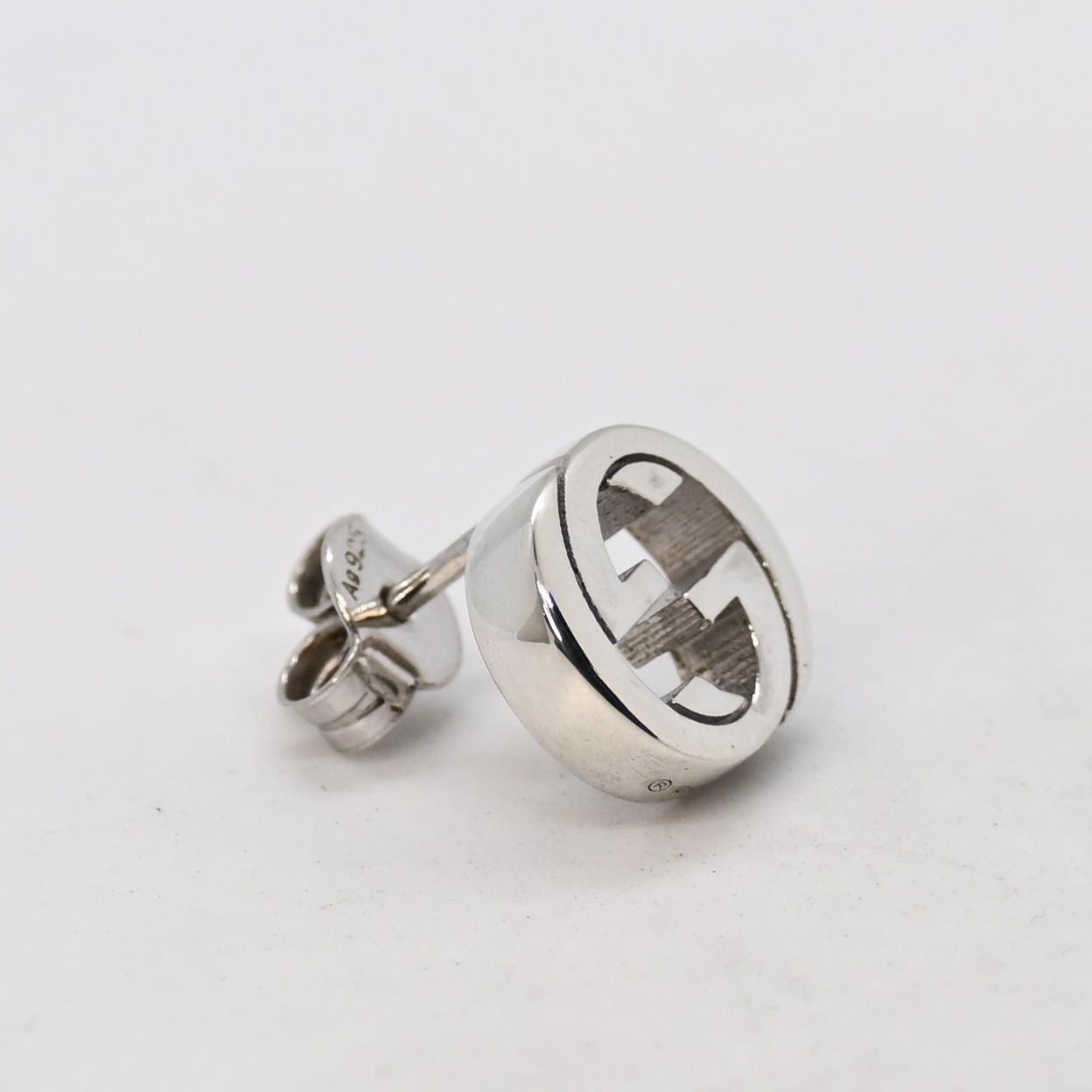 研磨済 GUCCI グッチ インターロッキングG ピアス 片耳用 Ag925