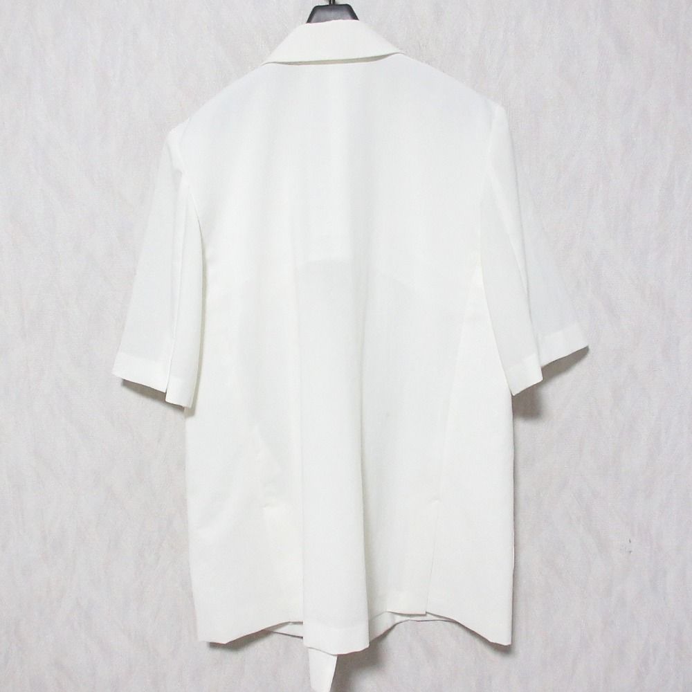 新品未使用タグ付 CADUNE カデュネ 半袖 テーラード ジャケット 新品未使用タグ付 CADUNE カデュネ 半袖 テーラード ジャケット