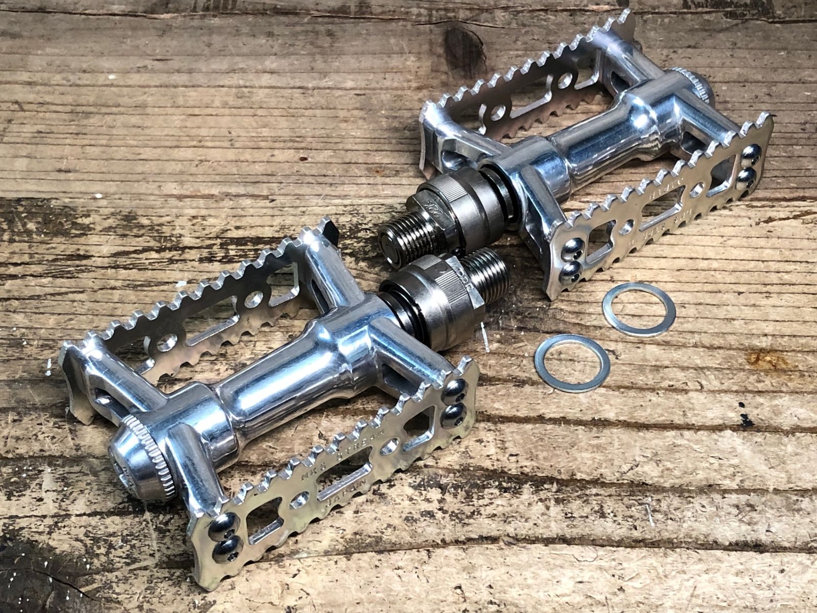 JD758 三ヶ島製作所 MKS SYLVAN Stream Ezy Superior フラットペダル シルバー 着脱式