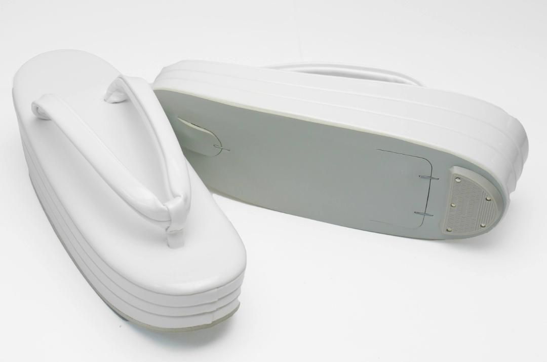 wzouri23WHITE