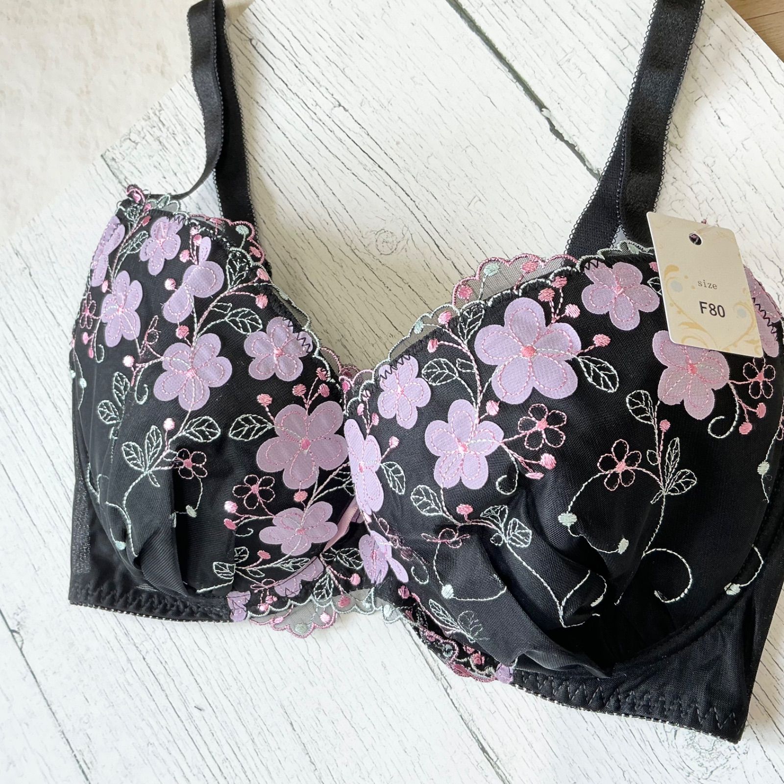 【タグ付き未使用】フラワージェンヌコレクション3/4ブラジャー F80 ピンク タグ付き未使用】フラワージェンヌコレクション3/4ブラジャー