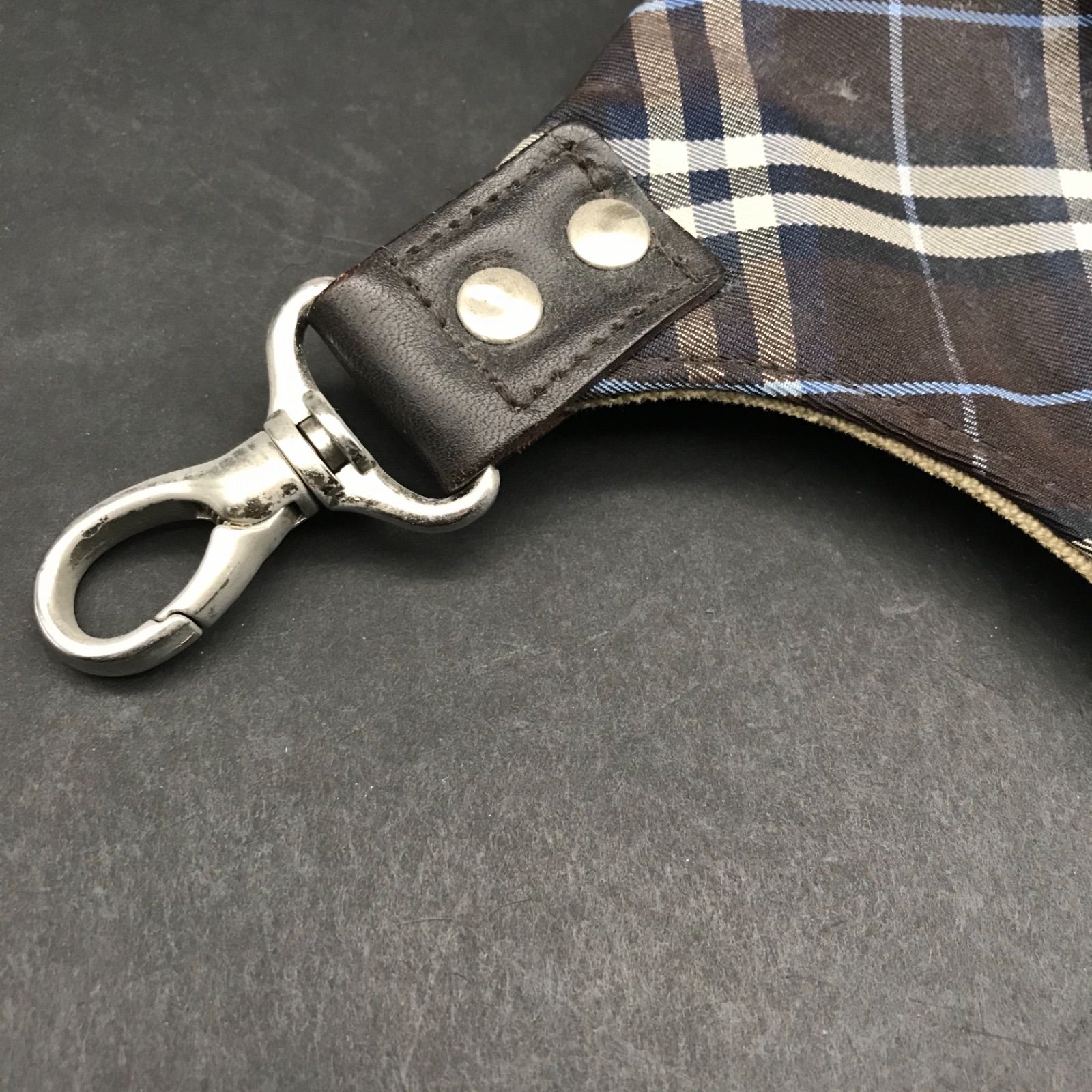 BURBERRY バーバリー ブラックレーベル ベルトバッグ - 長財布