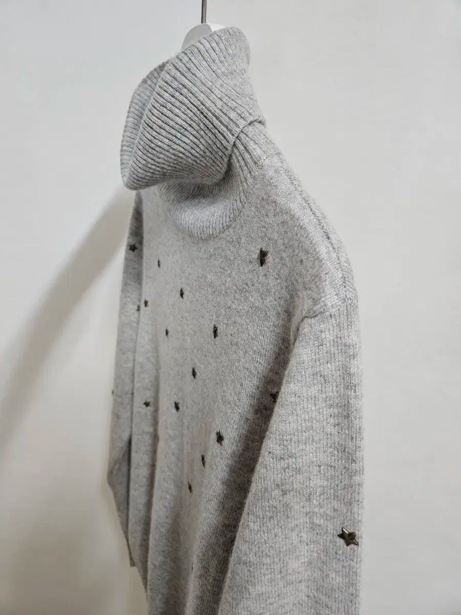 スタッズ 輸入ニット