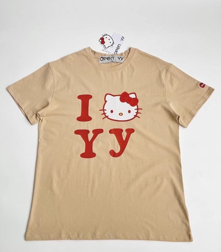 限定販売 韓国OPEN YY・Hello Kitty アルファベットプリントのユニセックスゆったりロングTシャツ  カーキ