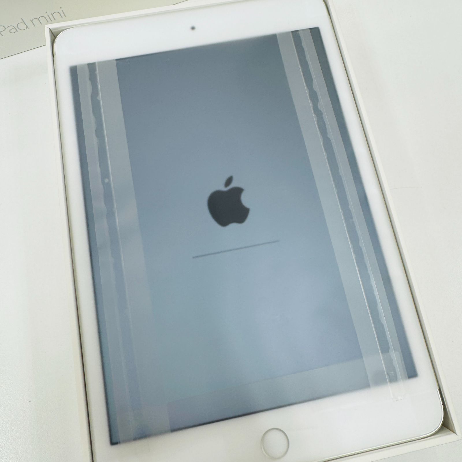 A【初期化済み】iPad mini 4 128GB A1538 シルバー Apple アップル 箱 