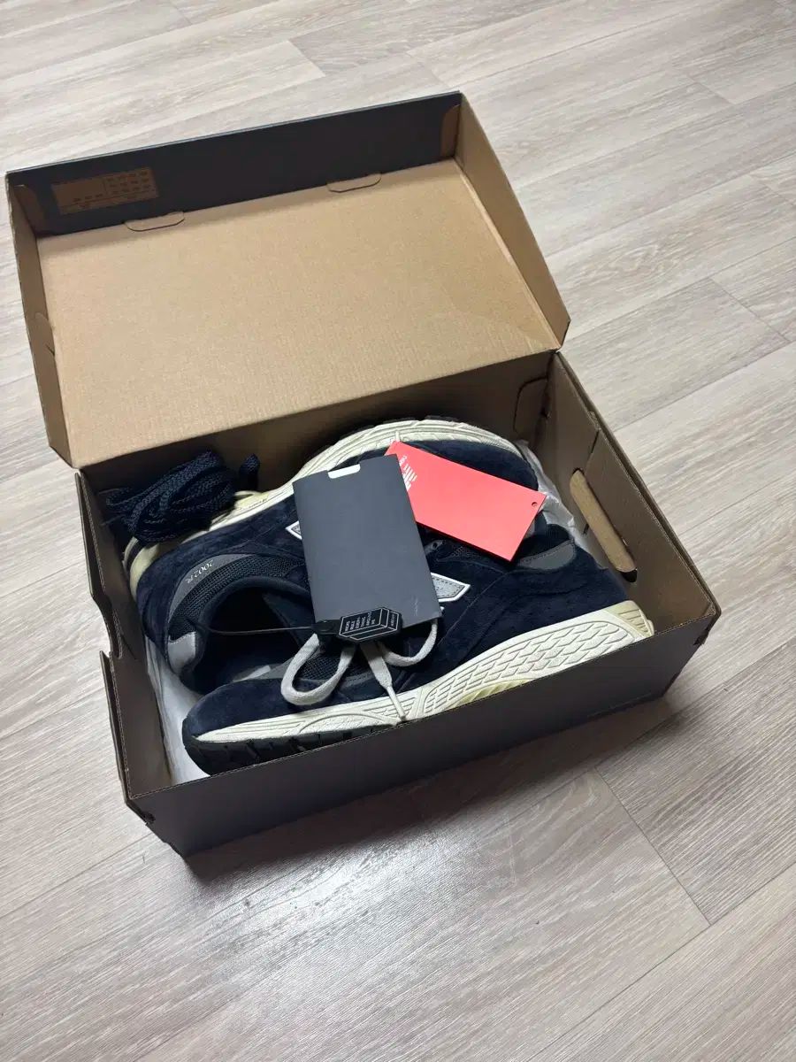 【雷市場（ポンジャン）商品韓国直送】 New Balance(ニューバランス) 2002r ネイビー 285