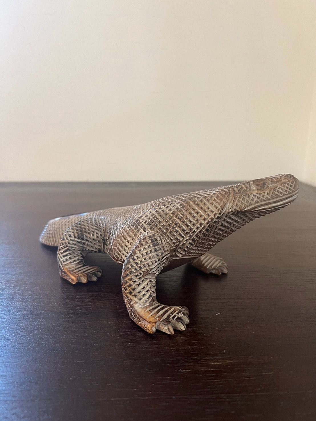 木彫り オブジェ 『コモドドラゴン 』 全長43cm 手彫り 彫刻