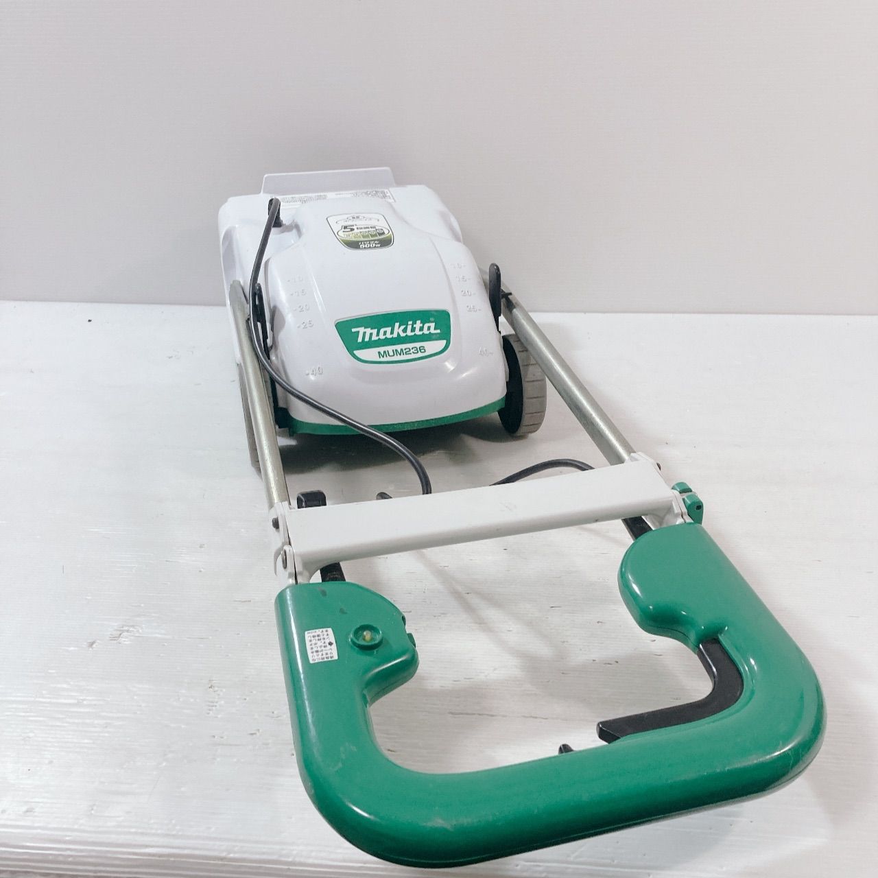 マキタ 芝刈り機 MUM236