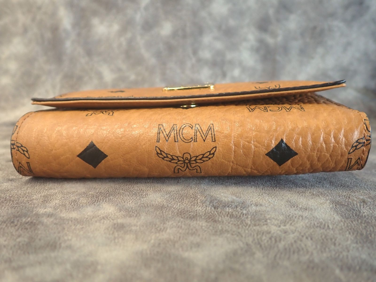極美品 MCM エムシーエム ヴィセトス柄 三つ折り財布 箱付き