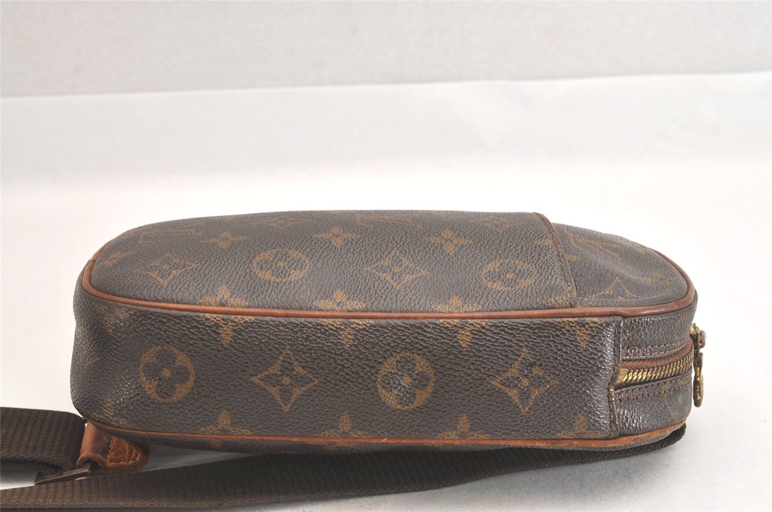 ルイヴィトン　モノグラム　ポシェットガンジュ　ボディバッグ LOUIS VUITTON ルイヴィトン モノグラム ポシェット ガンジュ