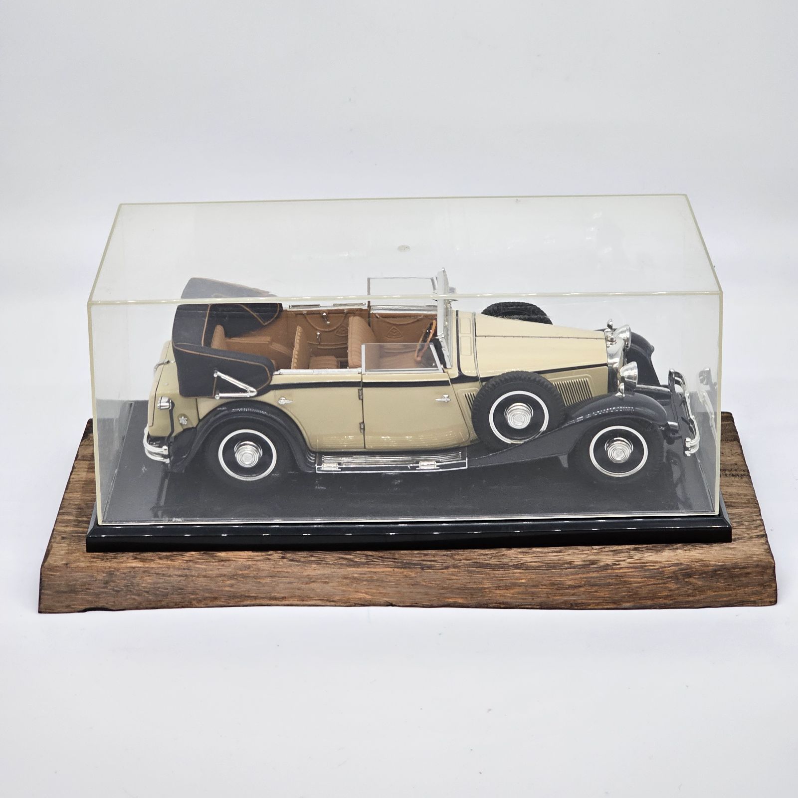 超 マイバッハ ツェッペリン 1932 ミニカー Minichamps製