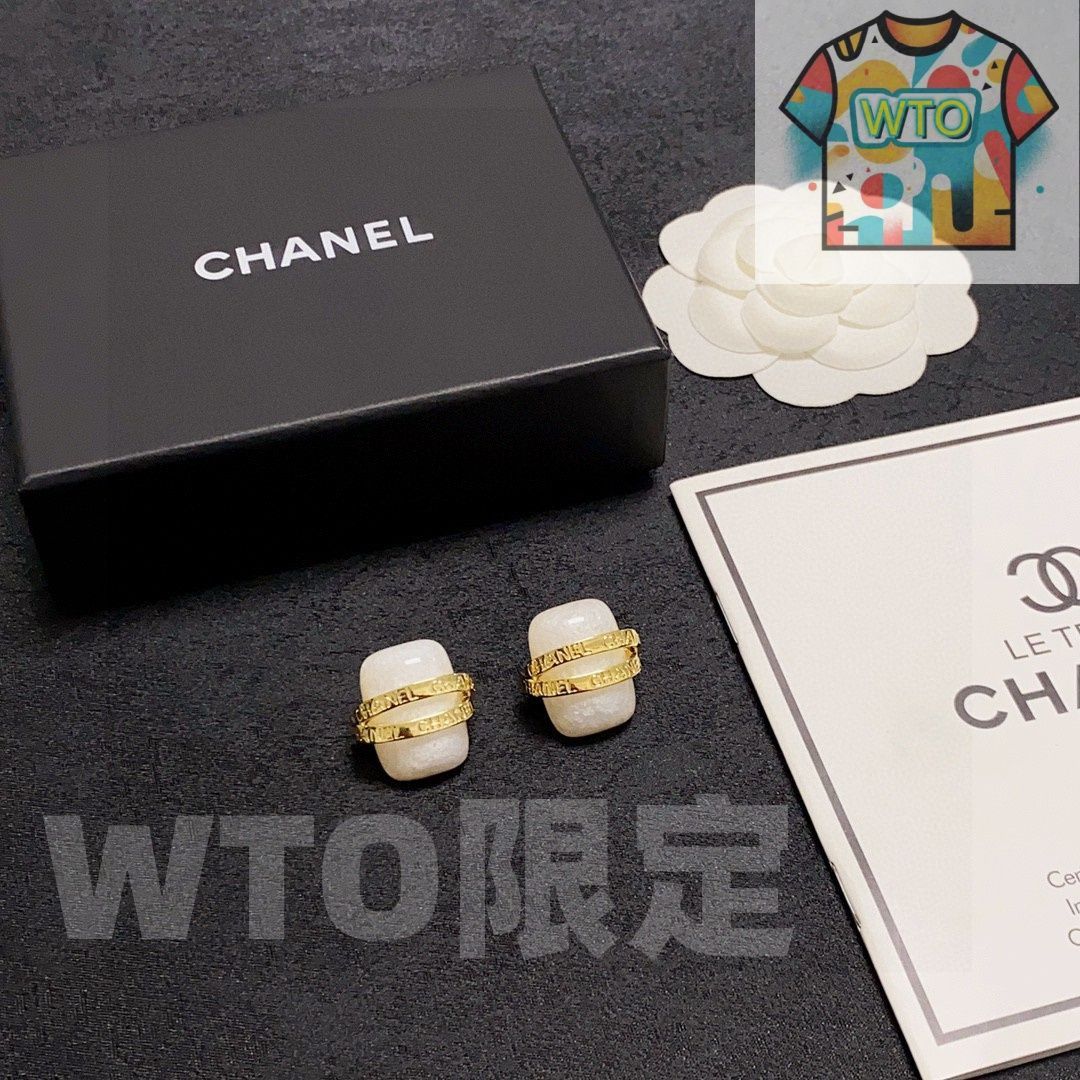 CHANEL ゴールドのダブルCパールイヤリング 今日WTO】CHANEL ダブル C イヤリング-ZX95 - メルカリ