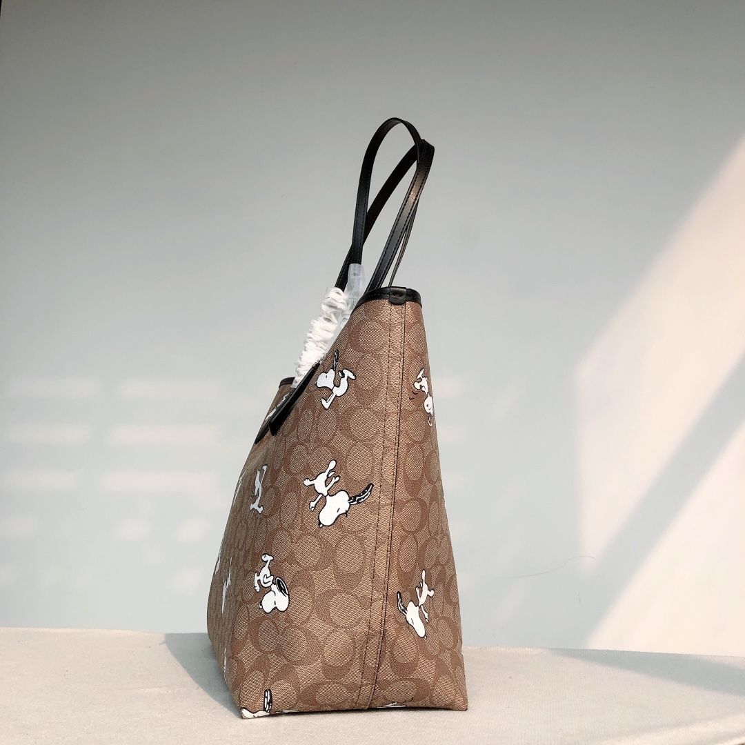 新品未使用 COACH コーチ C6160 トートバッグ COACH X PEANUTS スヌーピー コラボ シグネチャー - メルカリ