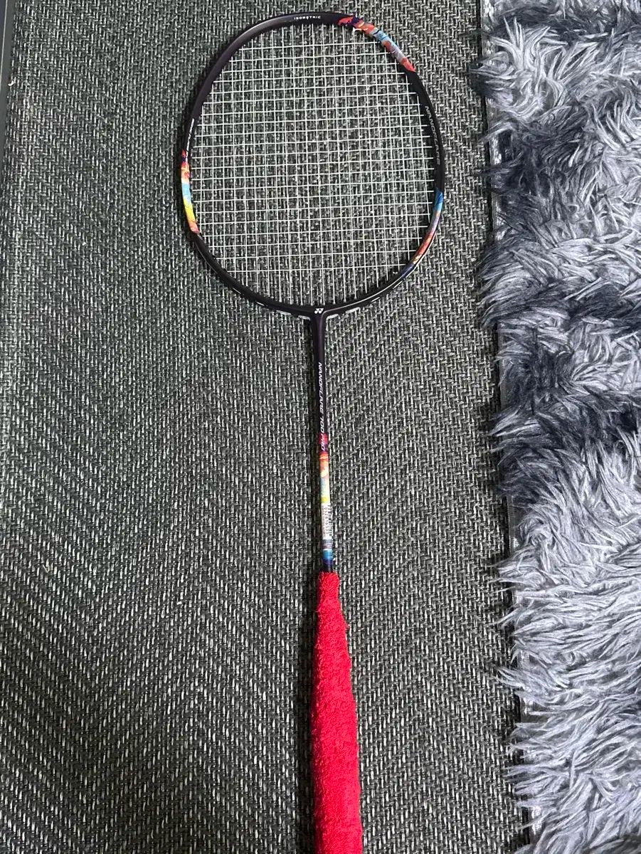 廃盤商品 ヨネックス YONEX NANOFLARE₍ナノフ 700pro バドミントン ラケット 4U5