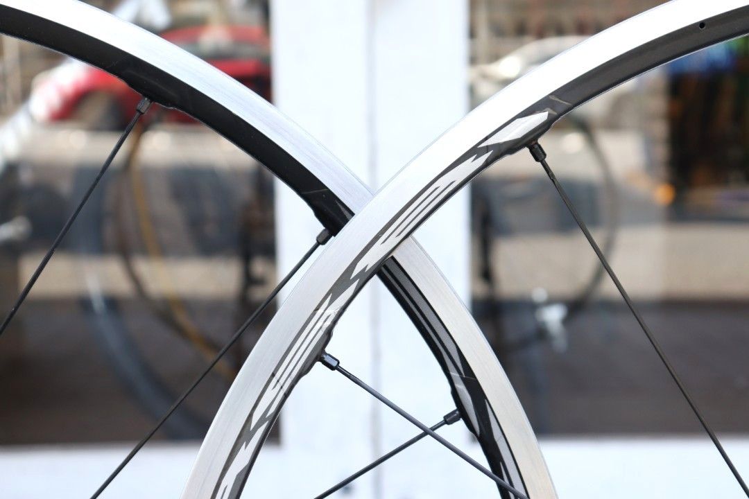 シマノ SHIMANO WH-RS81-C24 アルミ カーボン クリンチャー
