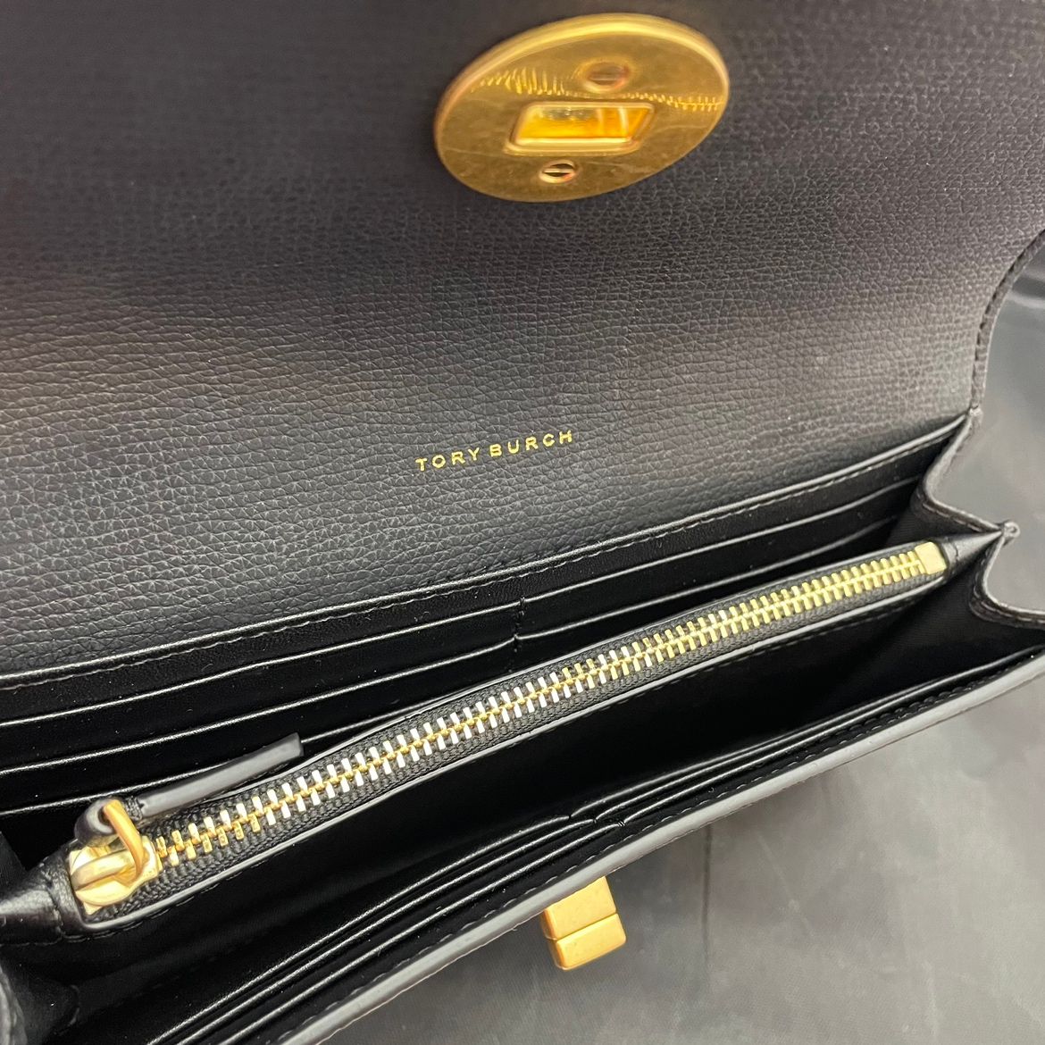 未使用 トリーバーチ TORY BURCHレザー長財布 ブラック 黒 ステッチ 