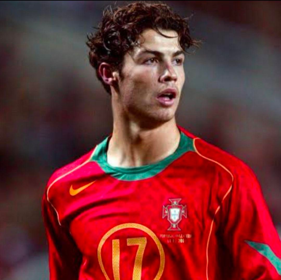 希少 NIKE ナイキ EURO2004 ポルトガル代表 ロナウド 17番