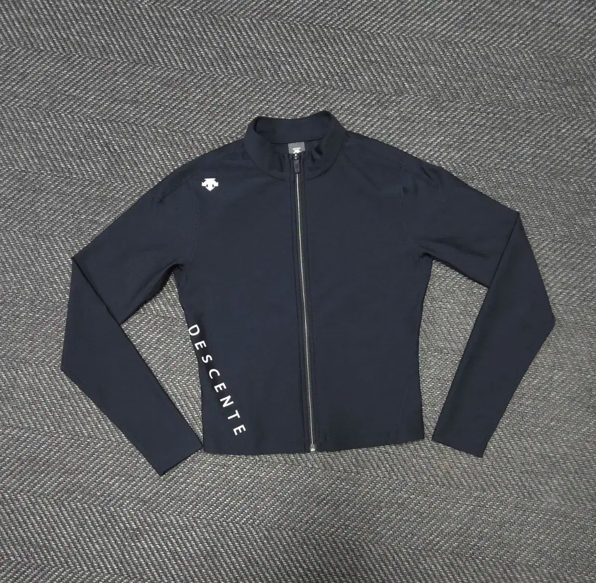 デサント₍DESCENTE ラッシュガード ジップアップ ジャケット 90