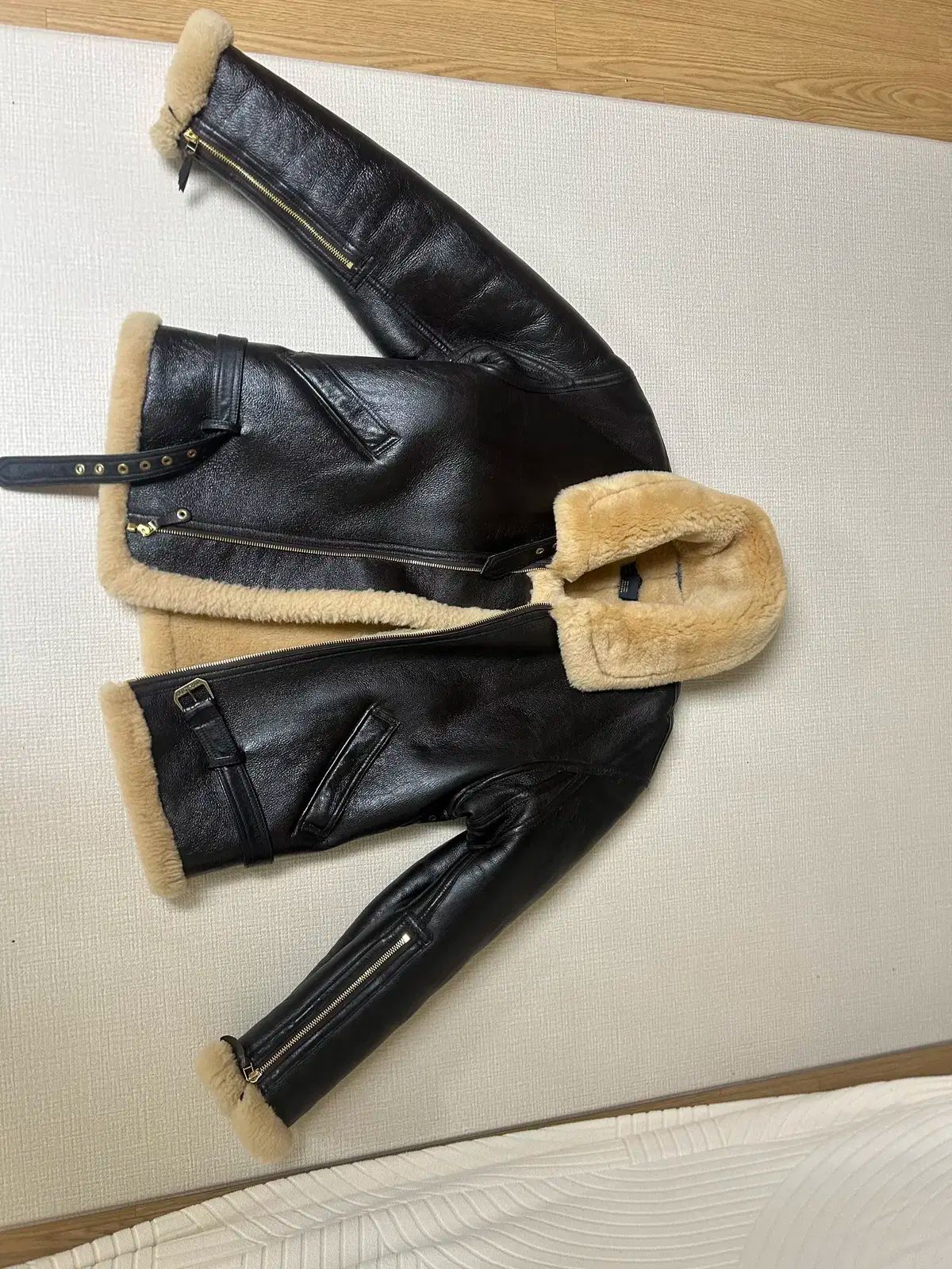 コクピットUSA トム ハーディ ムートン