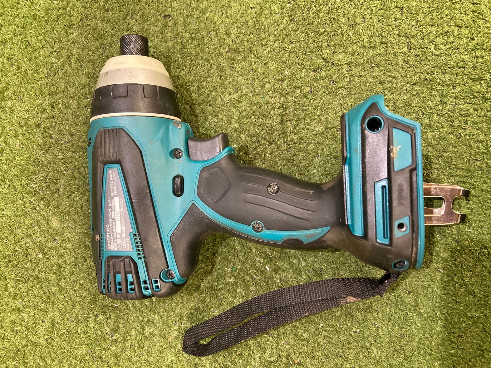 中古品】【0921】☆makita(マキタ) 14.4v充電式4モード