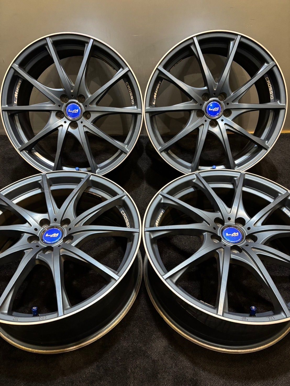 LM SPORT CROSS10 18インチ 7.5J 50 100 5H アルミホイール 4本 プリウス インプレッサ 2-J130