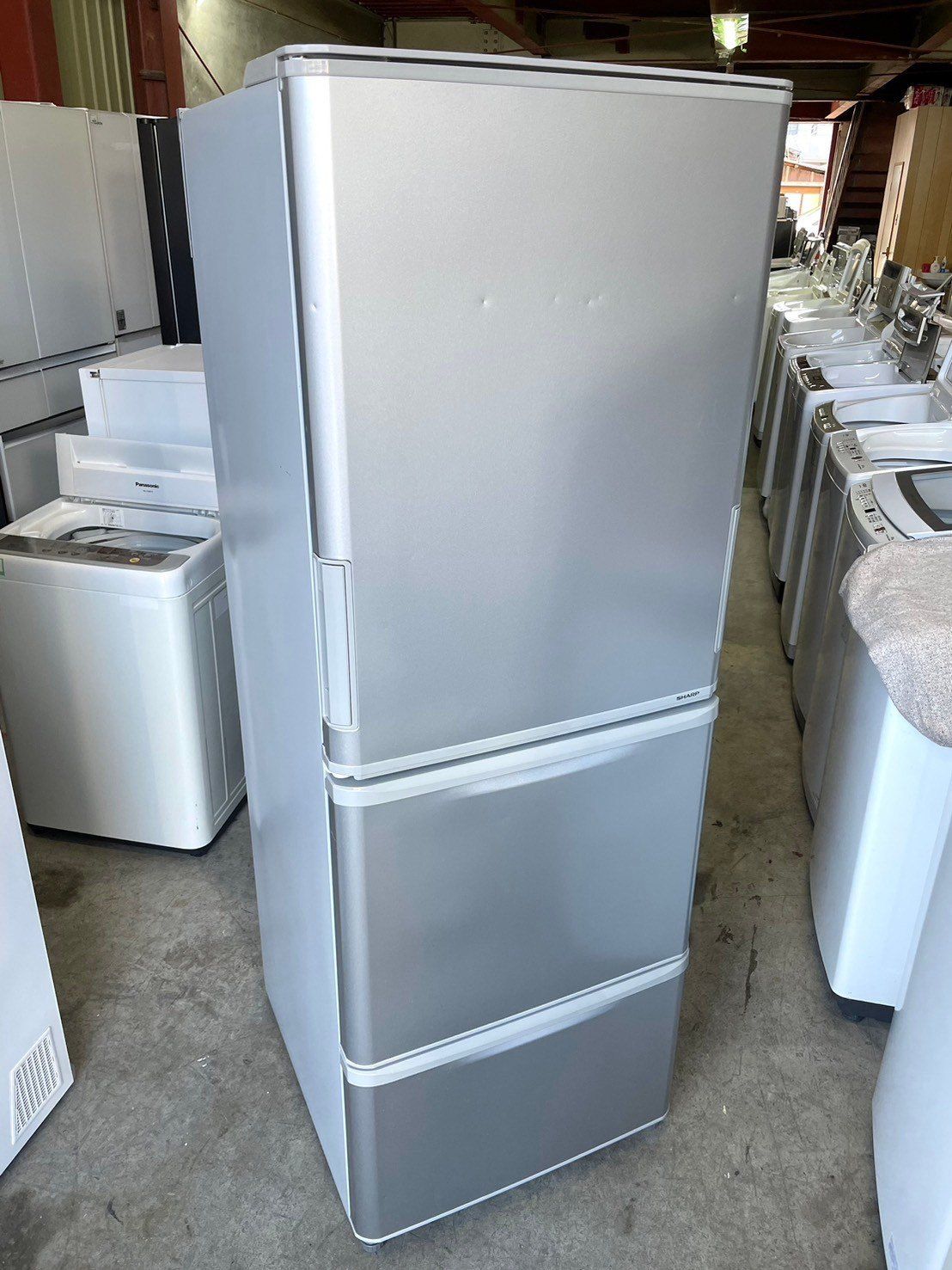 大阪限定配送☆3ヶ月保証☆冷蔵庫☆シャープ☆2017年☆350☆SJ-W351D-S