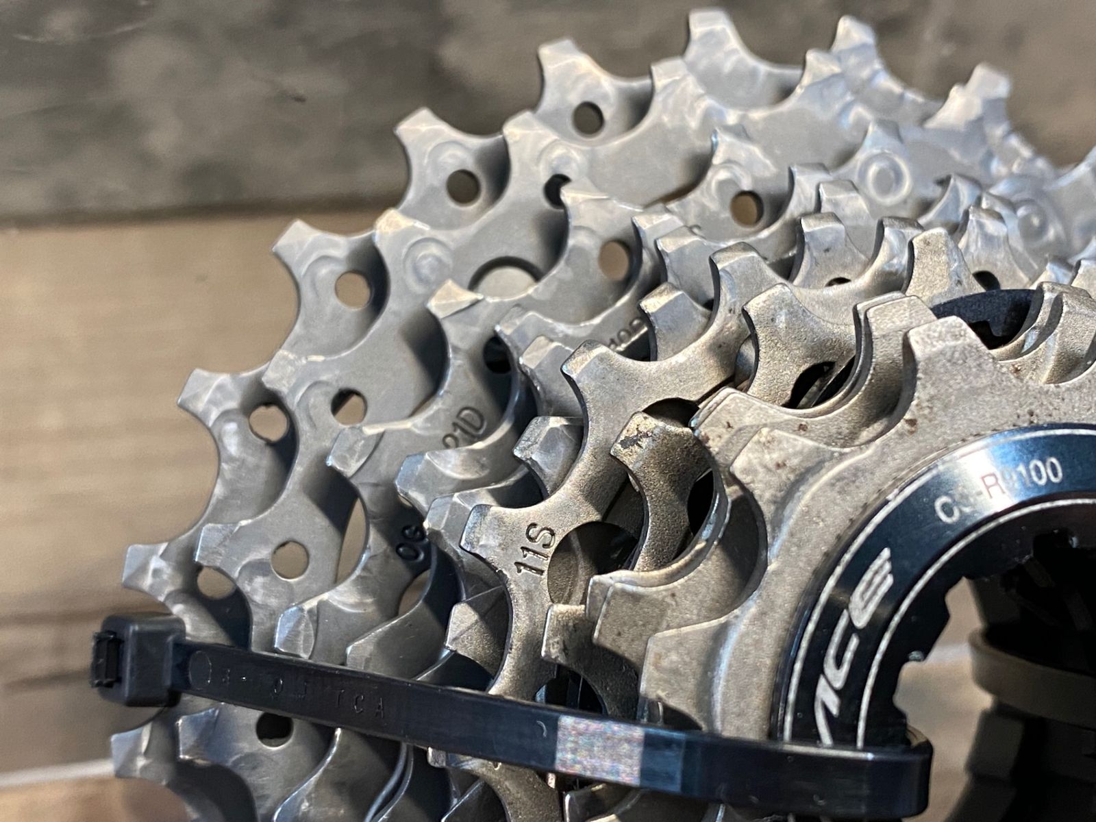 IU266 シマノ SHIMANO デュラエース DURA-ACE CS-R9100 スプロケット