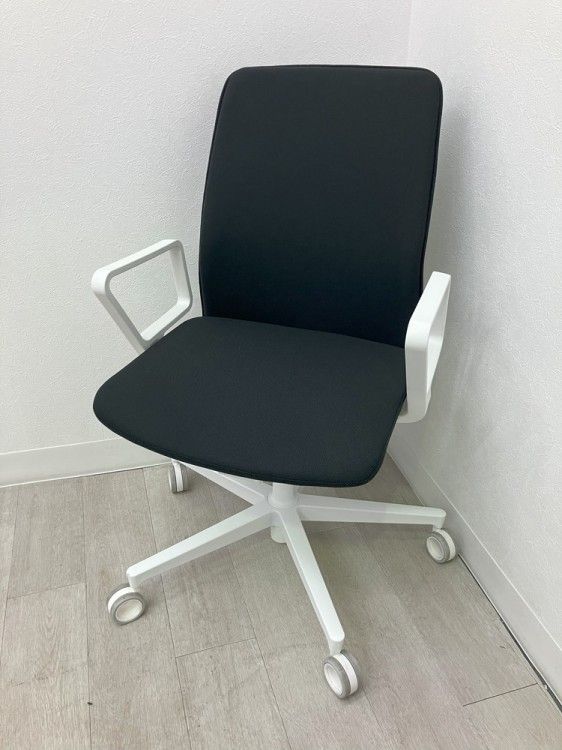 アウトレット品 コクヨ 固定肘付ファブレチェア C01-W151CU ブラック