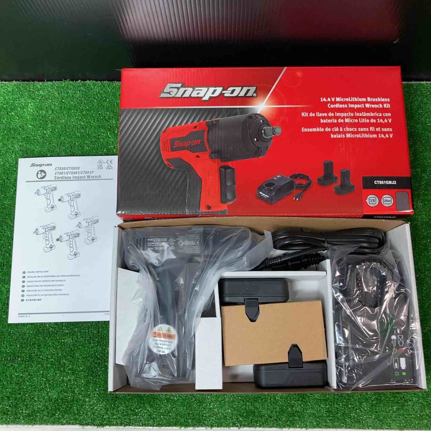 新品，最新作 Snap-on スナップオン 14.4Vバッテリー2個+充電器 通電