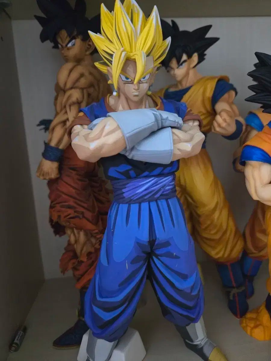 開封品 ドラゴンボール マンガ ベジット フィギュア 売ります