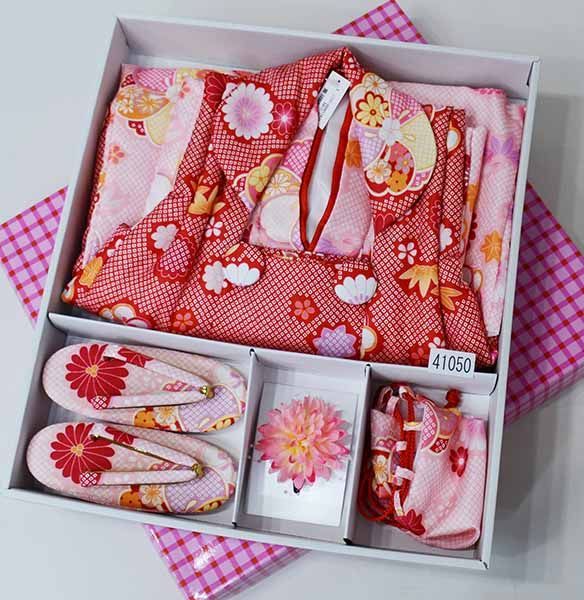 七五三 三歳 女児 被布着物フルセット 百花繚乱 赤色×ピンク 祝着 三才