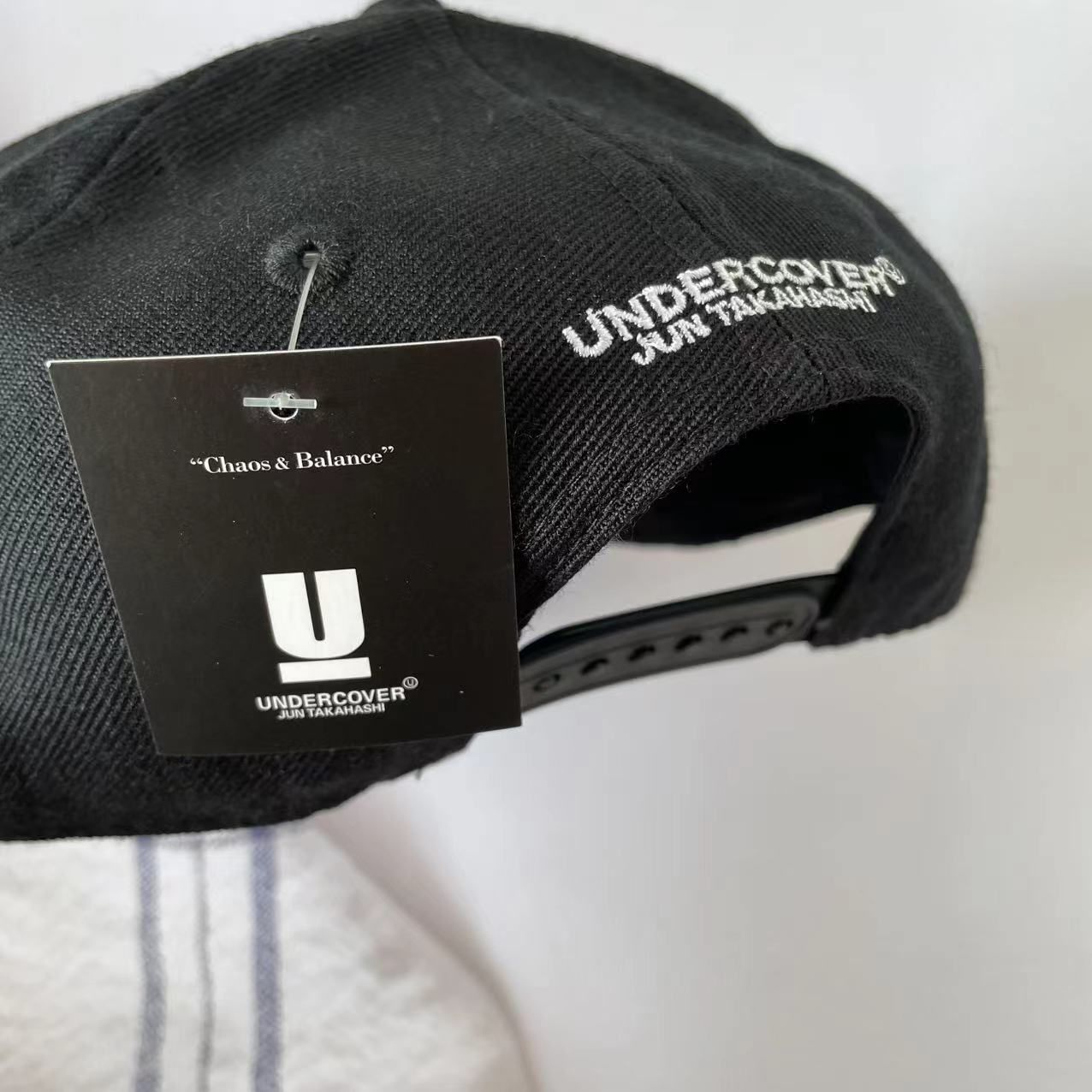 新品UNDERCOVER×NEW ERAベースボールキャップ 限定コラボモデル