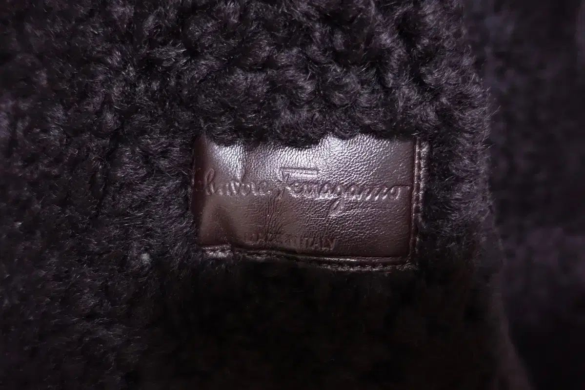 フェラガモ 滑走路 バーガンディー ボアフリース ムートンコート ジャケット KANDAIZUMI_COM