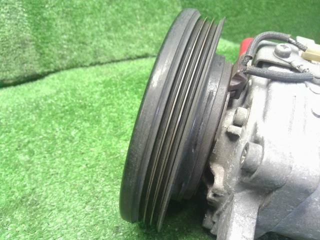 エアコンコンプレッサー