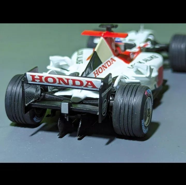 ミニチャンプス 1/43 BAR006 佐藤琢磨コレクション - メルカリ ミニチャンプス 1/43 BAR006 佐藤琢磨コレクション - メルカリ