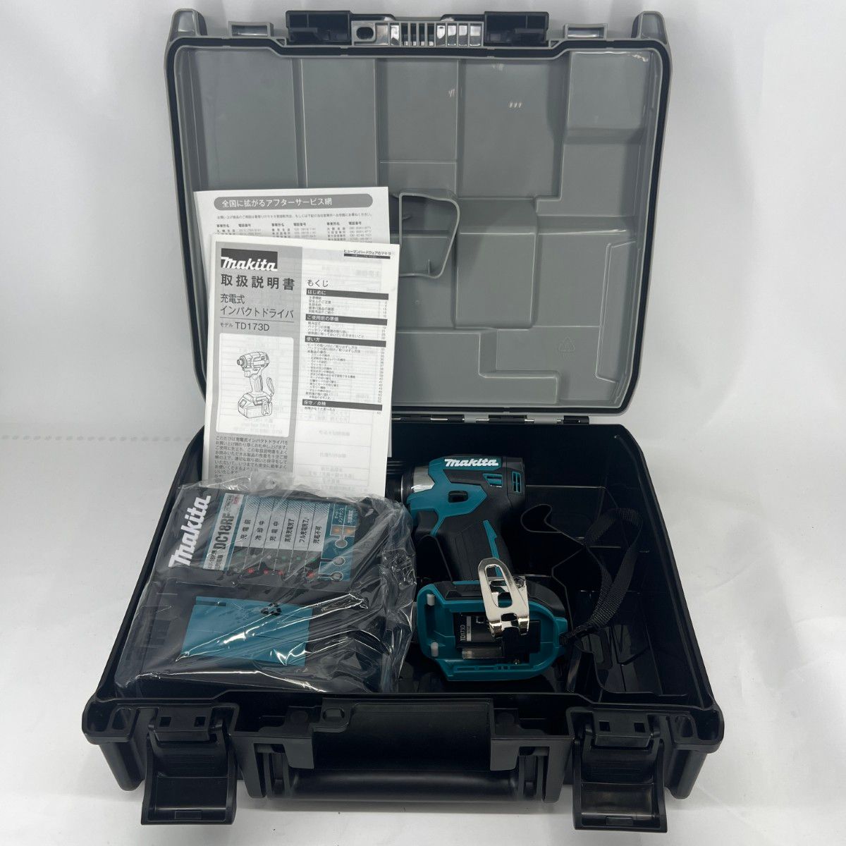 〇〇MAKITA マキタ インパクトドライバ 18v 充電器 ケース付き バッテリー無 TD173D ♥品