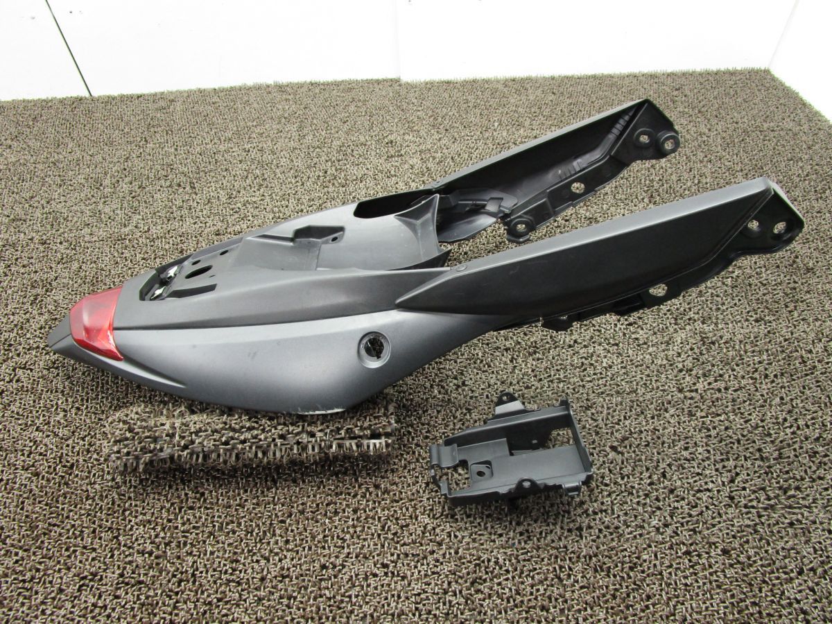 スズキ ジグサー ED22B 純正テールカウル テーレンズ スズキ ジグサー ED22B 純正テールカウル テーレンズ 【公式通販】