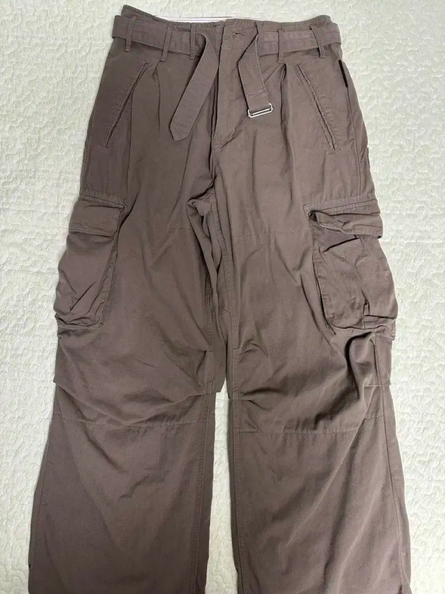 オリーブ グレー