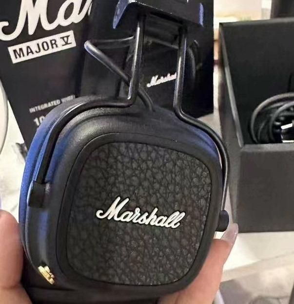 Marshall ワイヤレスオンイヤーヘッドホン Major V ブラック Bluetooth/連続再生100時間/Qi充電対応/通話対応