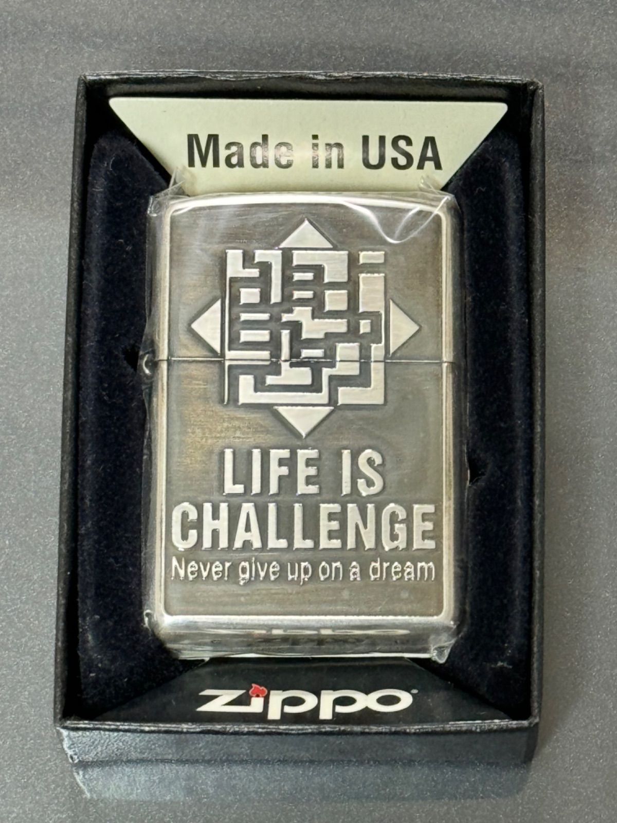 zippo HOTEI LIFE IS CHALLENGE 限定品 布袋寅泰 ギタリズム 柄 2012年製 NIPPON BUDOKAN 日本武道館  4面加工 デットストック シリアルナンバー NO.0299 ケース 保証書 - メルカリ